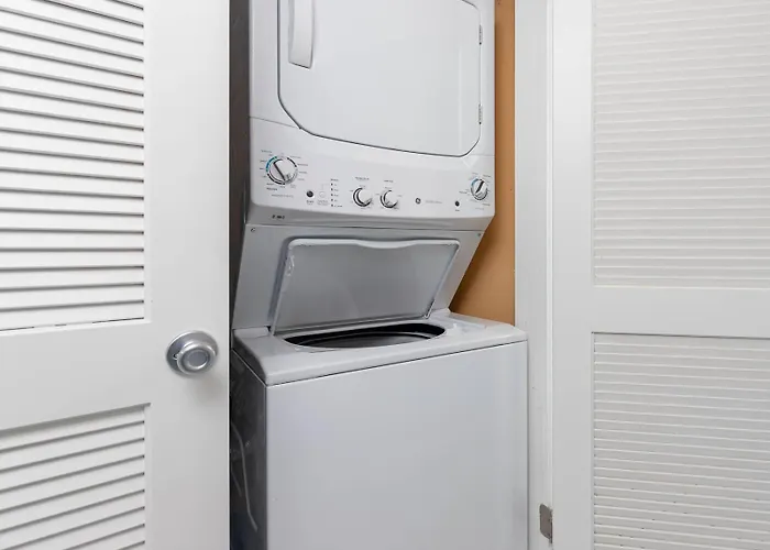 Island Winds East 703 Apartment