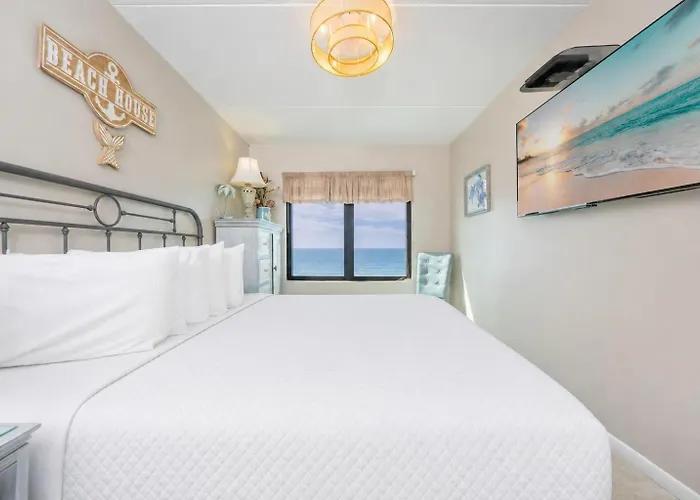 Apartment Island Winds East 703