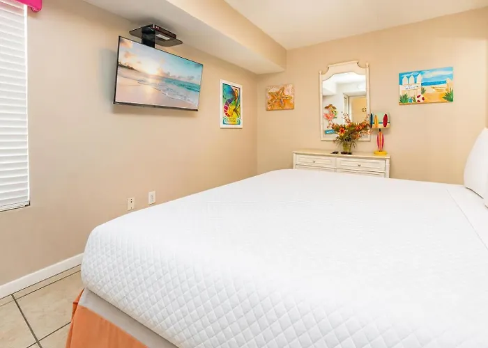 Apartment Island Winds East 703