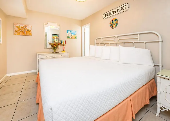 Island Winds East 703 Apartment
